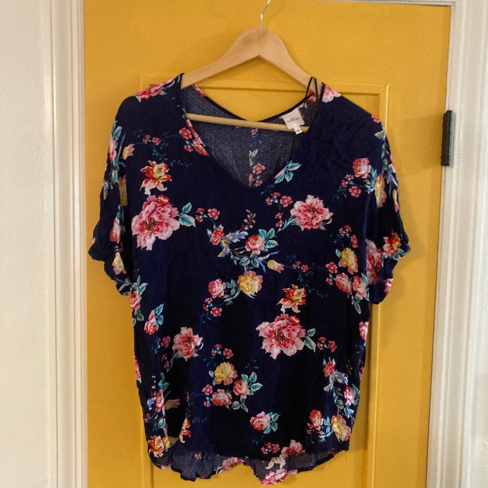 Kaileigh Navy Blue Flowing Floral Top - Small